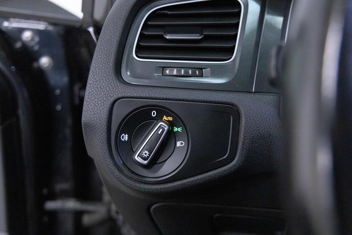 Sort VW e-Golf VII fra 2020