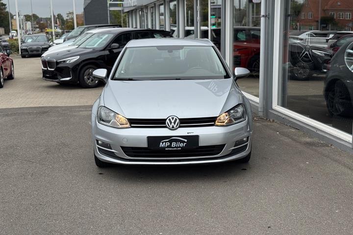 Sølv VW Golf VII fra 2013