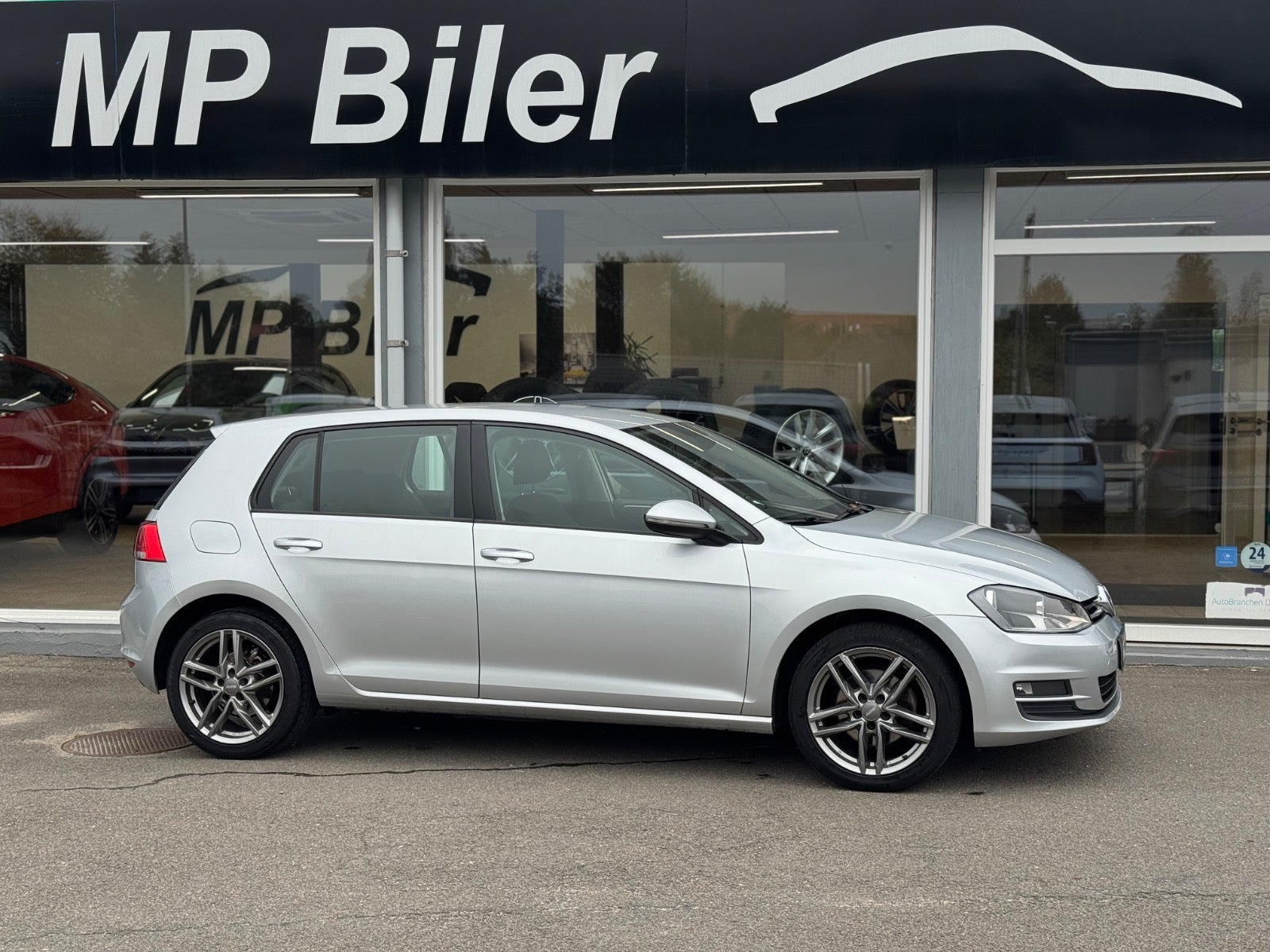 Sølv VW Golf VII fra 2013