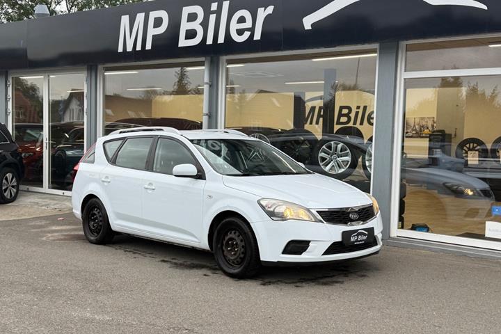 Hvid Kia Ceed fra 2011