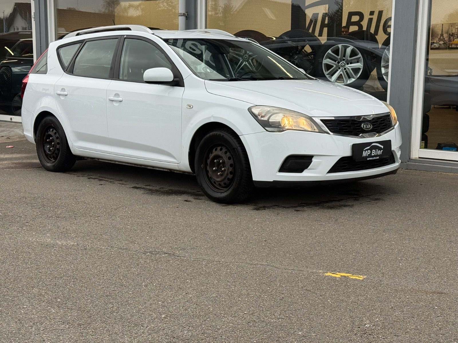 Hvid Kia Ceed fra 2011