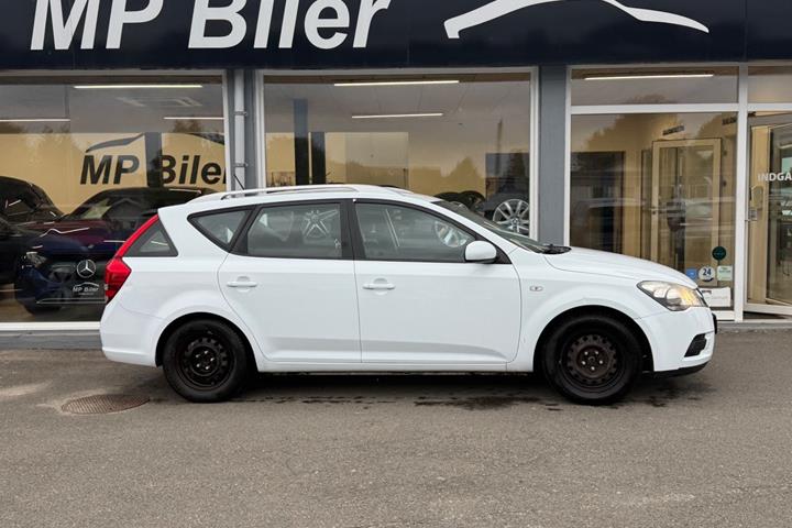 Hvid Kia Ceed fra 2011