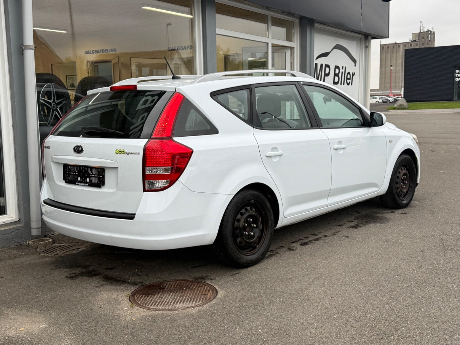 Hvid Kia Ceed fra 2011