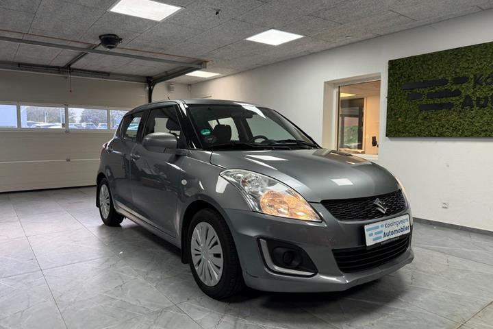 undefined Suzuki Swift fra 2015 set udefra