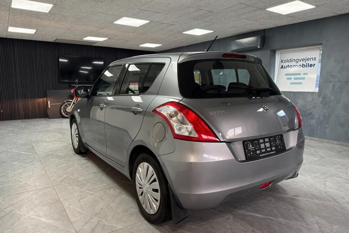 undefined Suzuki Swift fra 2015