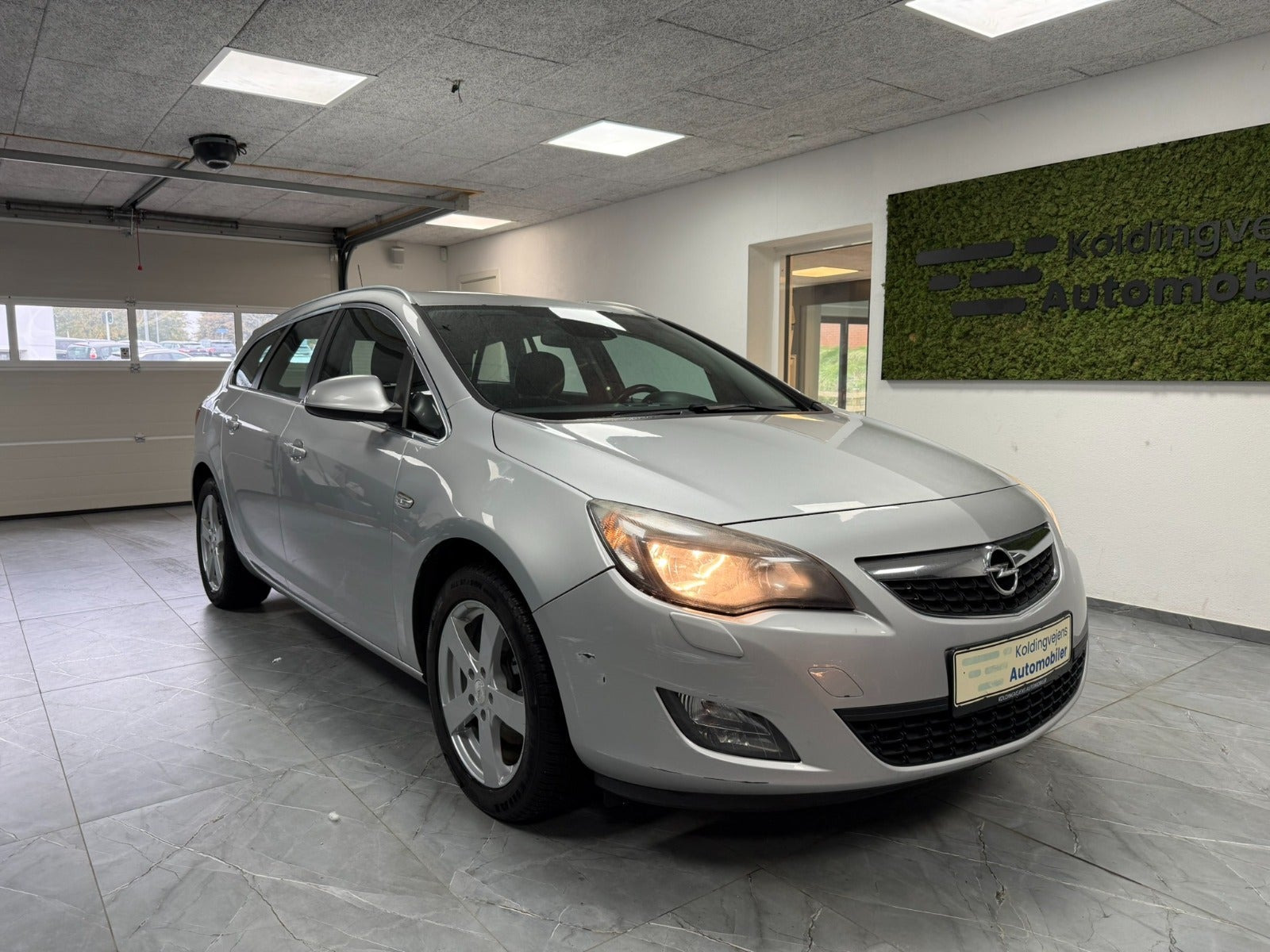 Opel Astra 1,6 T 180 Sport