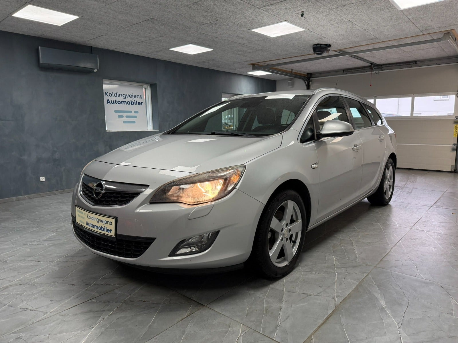 undefined Opel Astra fra 2011