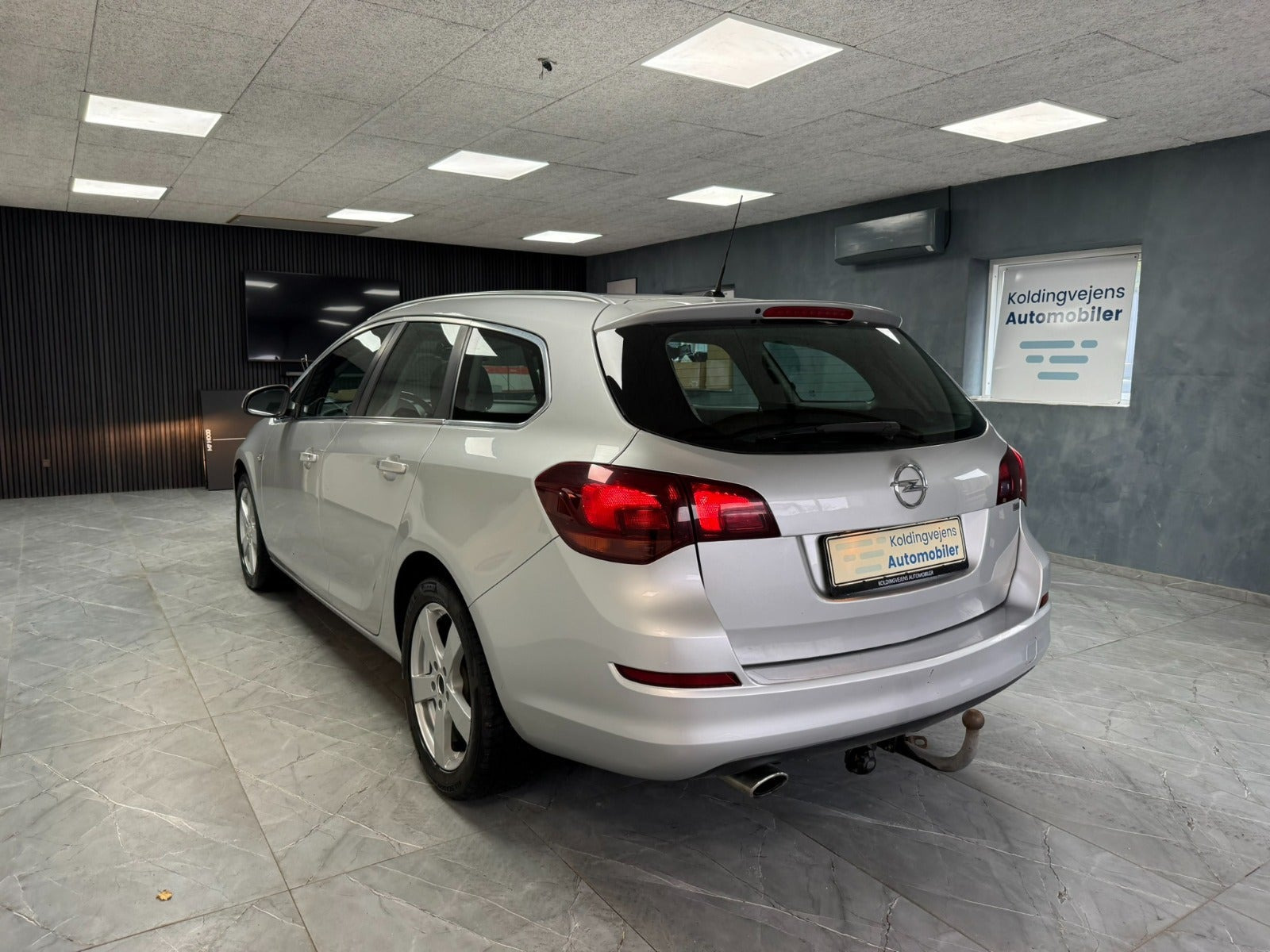 undefined Opel Astra fra 2011