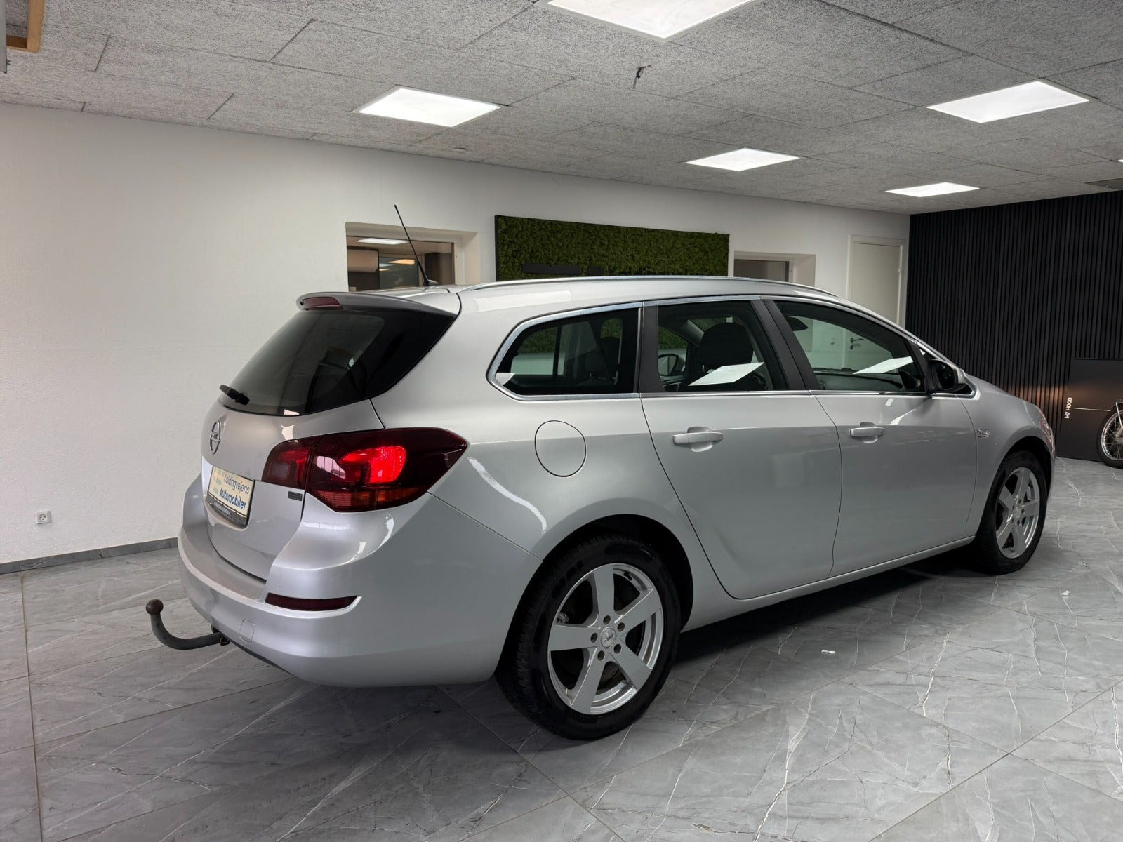 undefined Opel Astra fra 2011