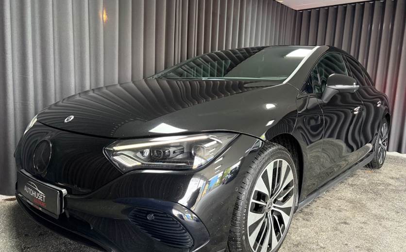 Mercedes EQE350+ Electric Art