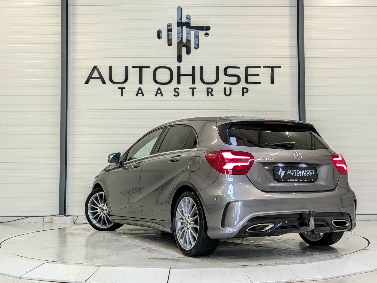 Grå Mercedes A200 fra 2017