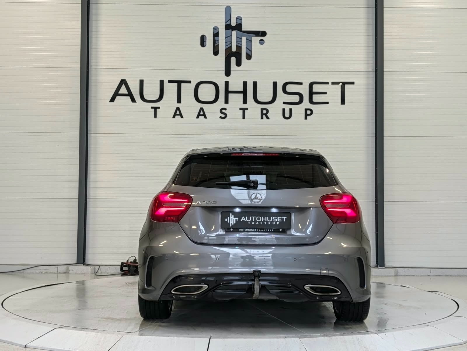 Grå Mercedes A200 fra 2017