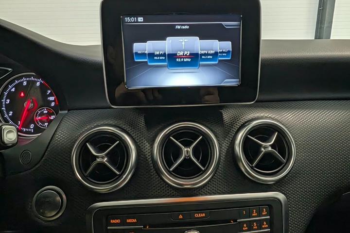 Grå Mercedes A200 fra 2017