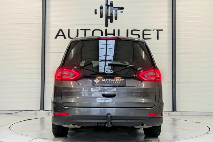 Grå Ford Galaxy fra 2018