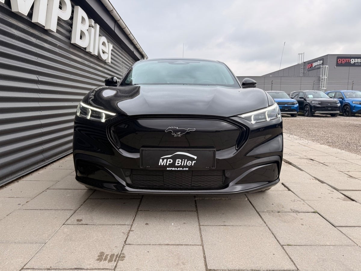 Sort Ford Mustang Mach-E fra 2025