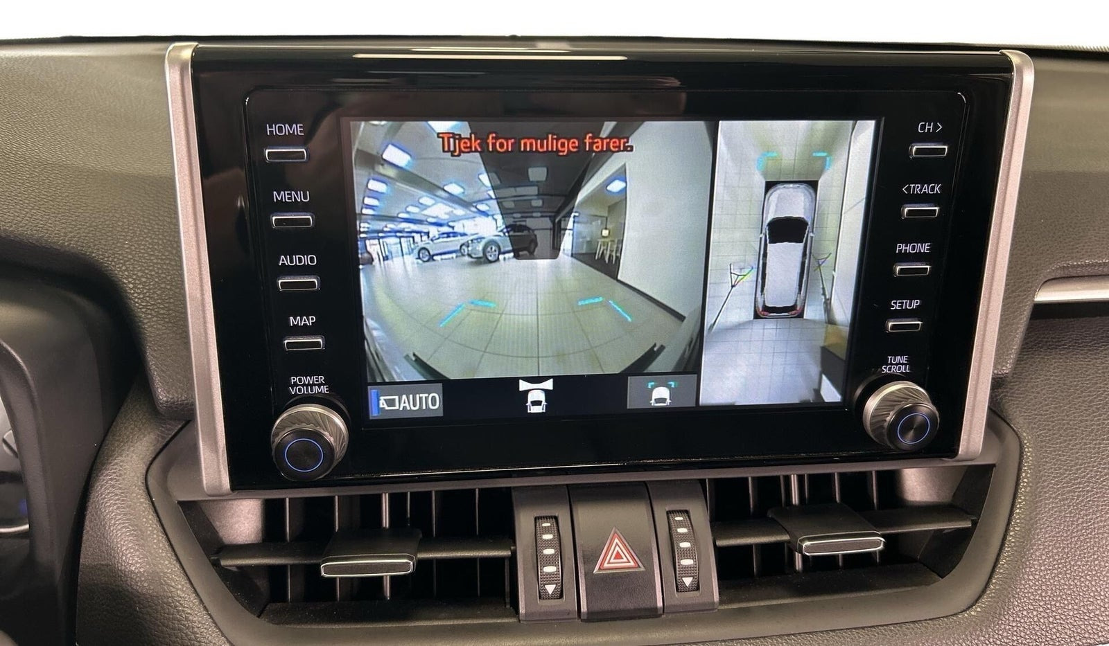 Sølv Toyota RAV4 fra 2020