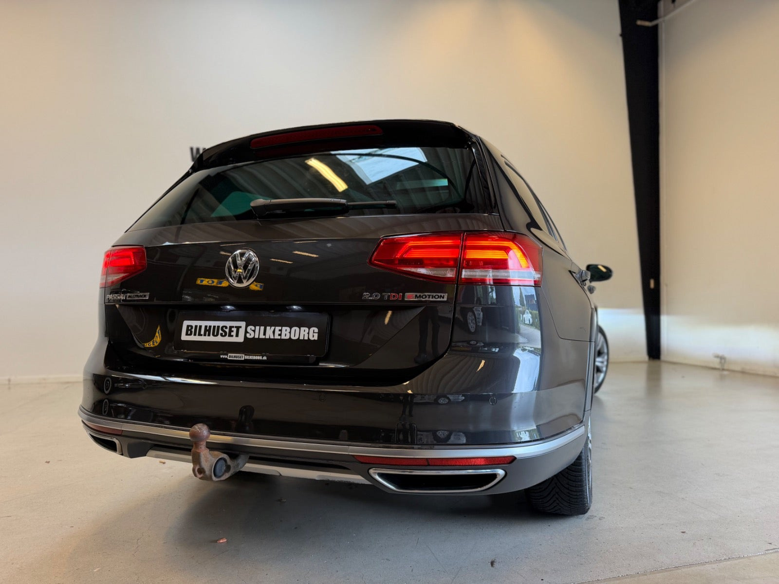 Grå VW Passat Alltrack fra 2018