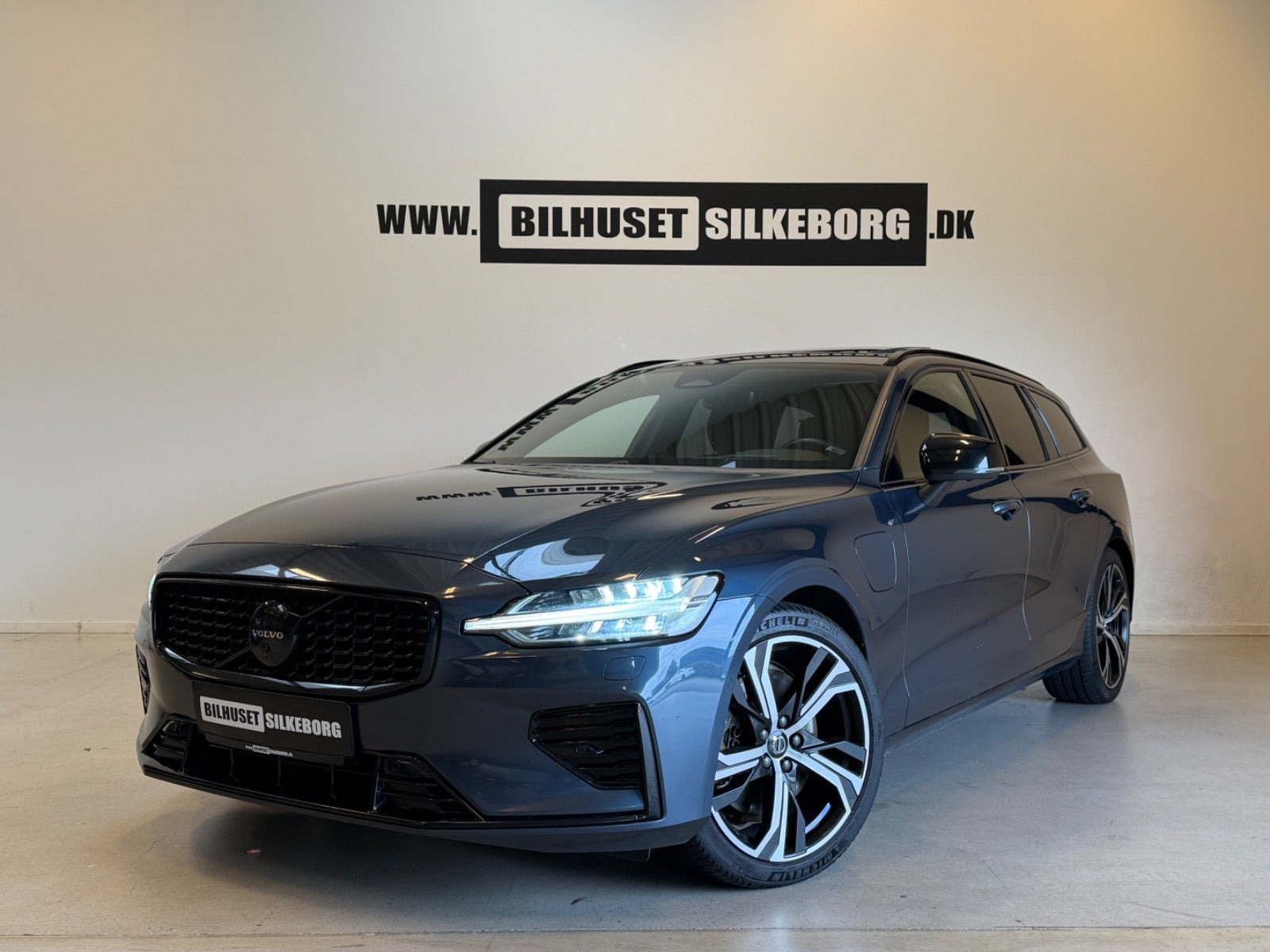 Volvo V60 2,0 T6 ReCharge Ultimate Dark aut. AWD