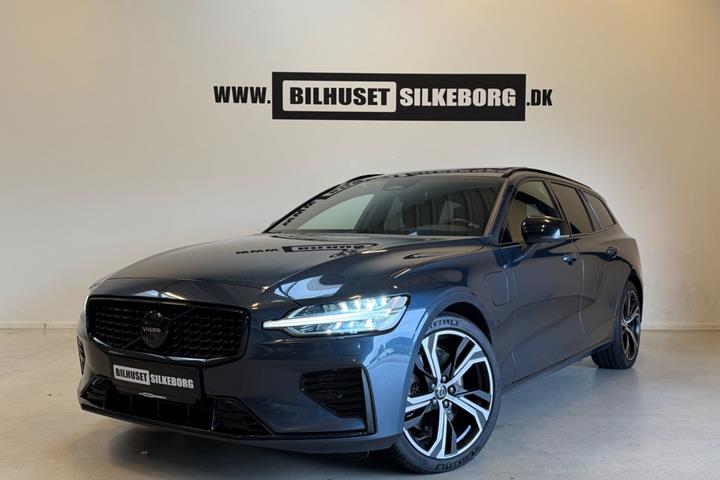 Sort Volvo V60 fra 2023 set udefra