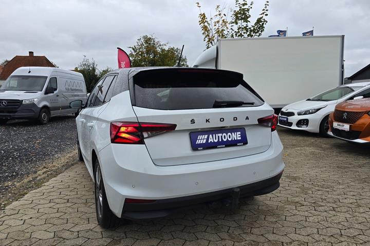 Hvid Skoda Fabia fra 2023