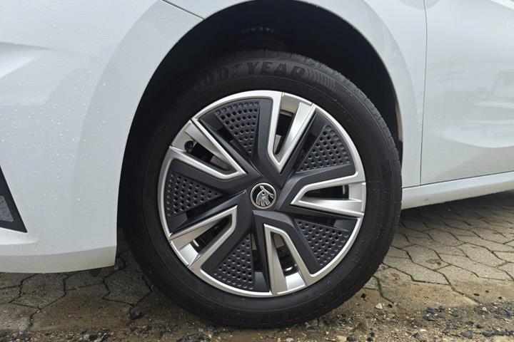 Hvid Skoda Fabia fra 2023