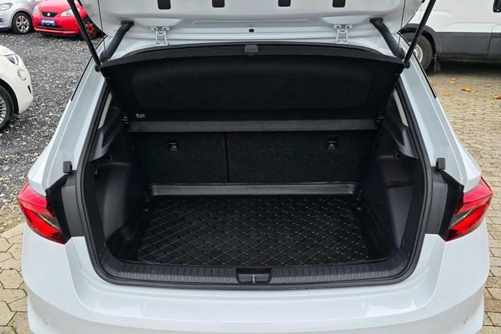 Hvid Skoda Fabia fra 2023