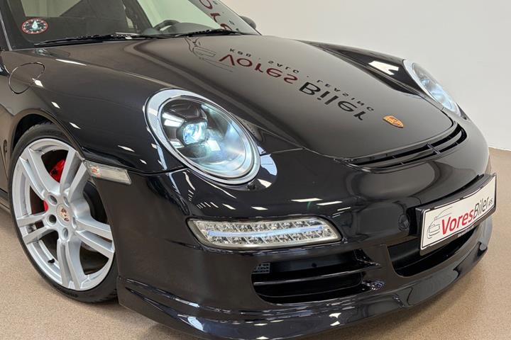 Sort Porsche 911 Carrera 4S fra 2008