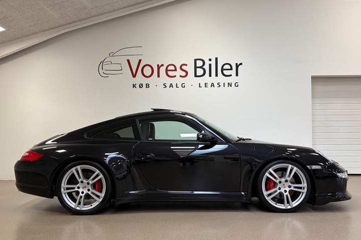 Sort Porsche 911 Carrera 4S fra 2008