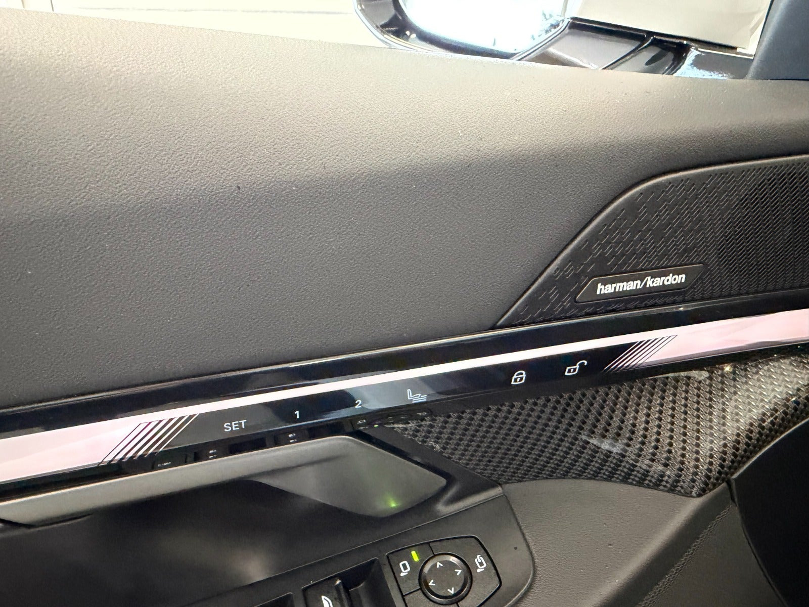 Hvid BMW i5 fra 2024