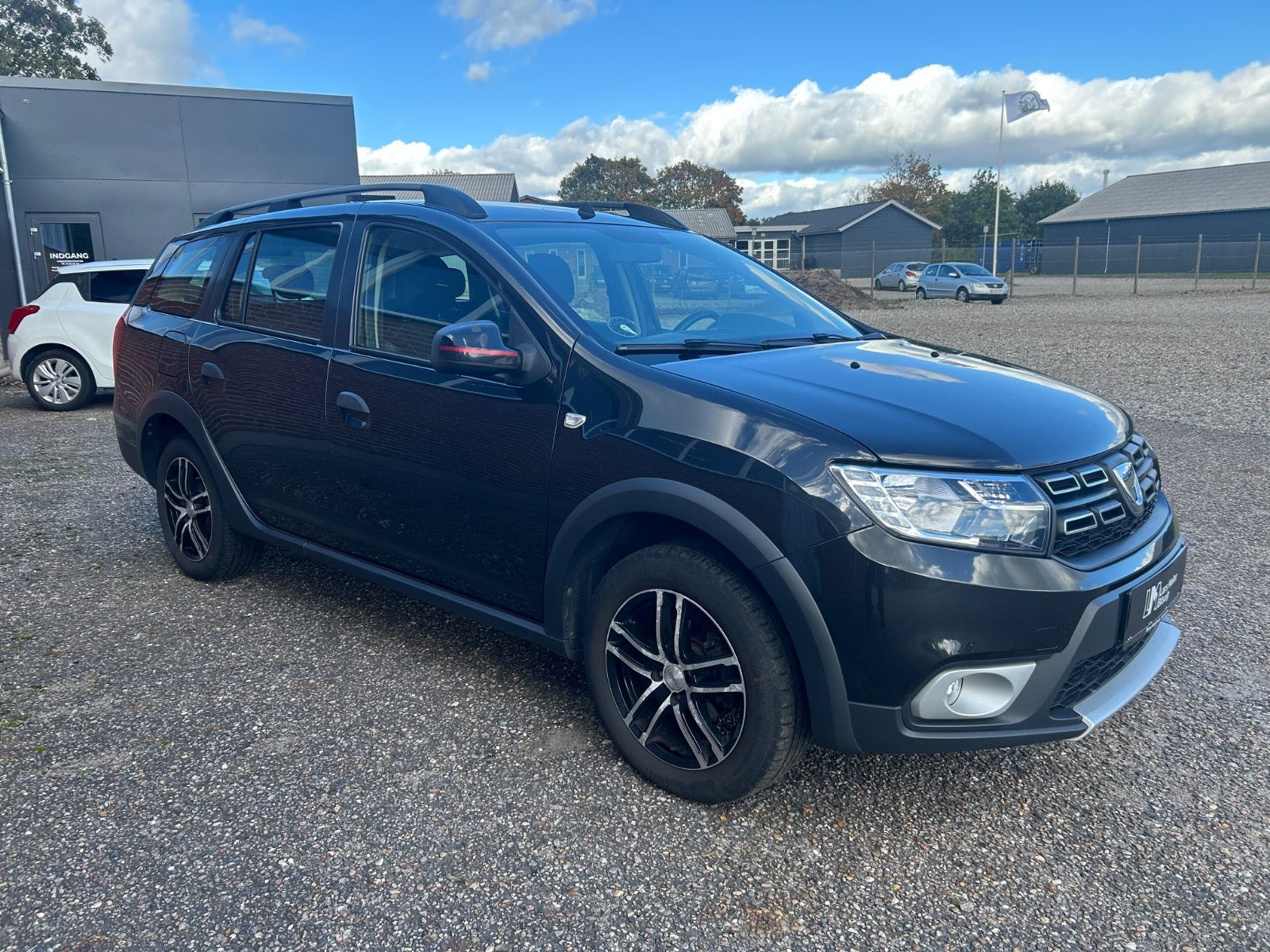 Sort Dacia Logan fra 2019