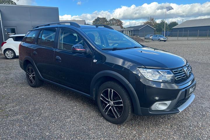 Sort Dacia Logan fra 2019