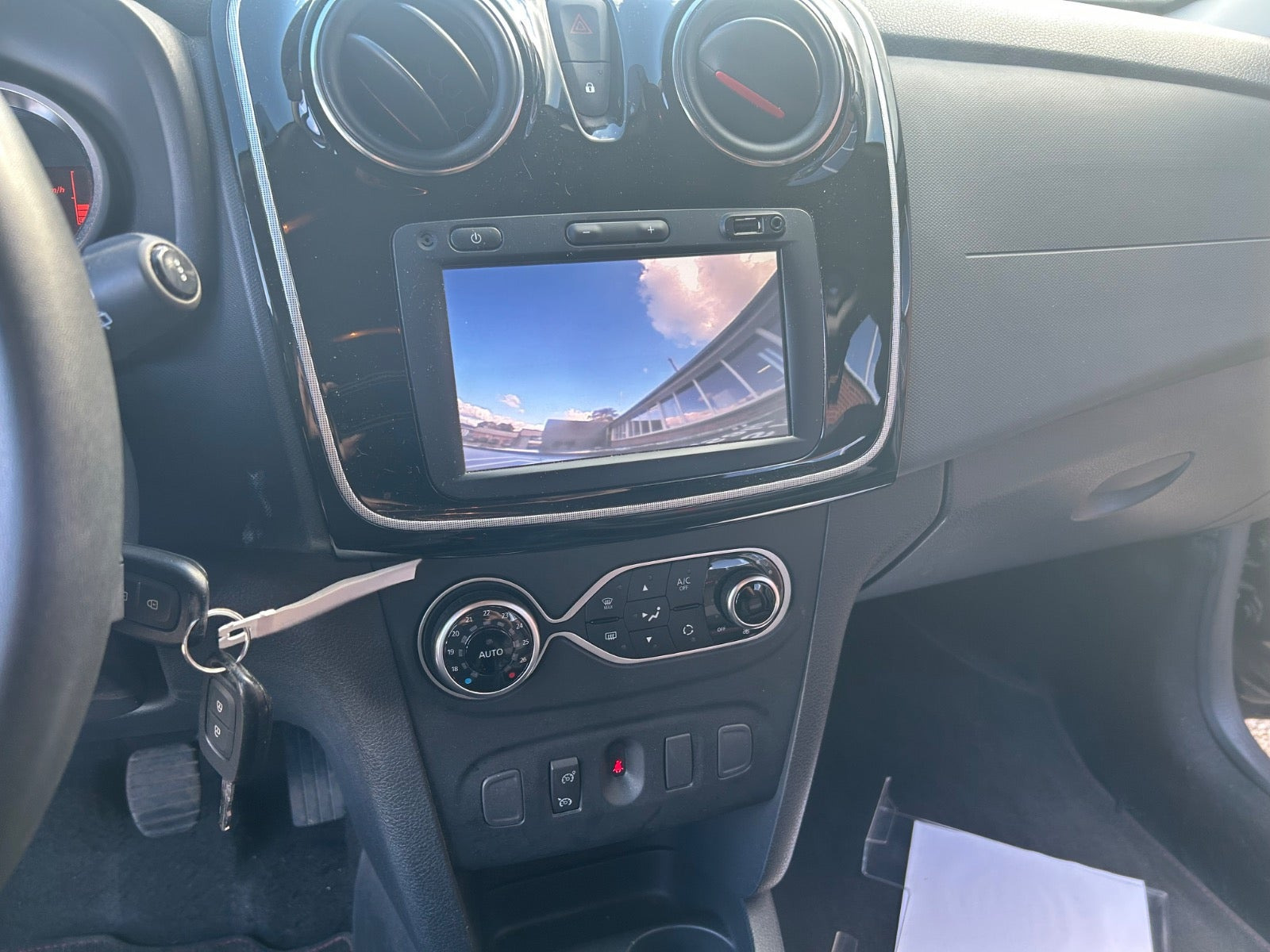 Sort Dacia Logan fra 2019