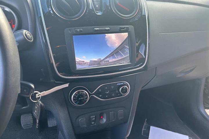 Sort Dacia Logan fra 2019