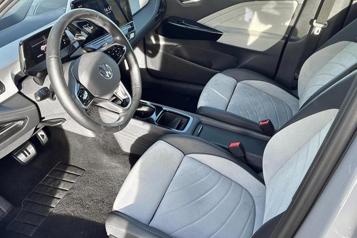Hvid VW ID.3 fra 2024