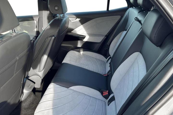 Hvid VW ID.3 fra 2024