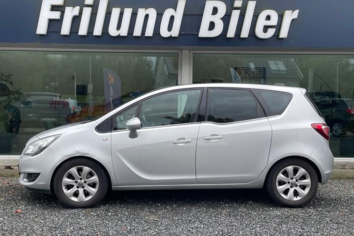 Sølv Opel Meriva fra 2016