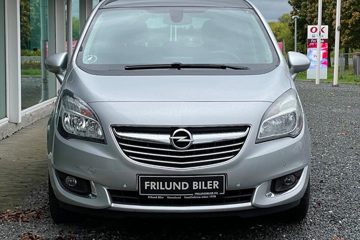 Sølv Opel Meriva fra 2016