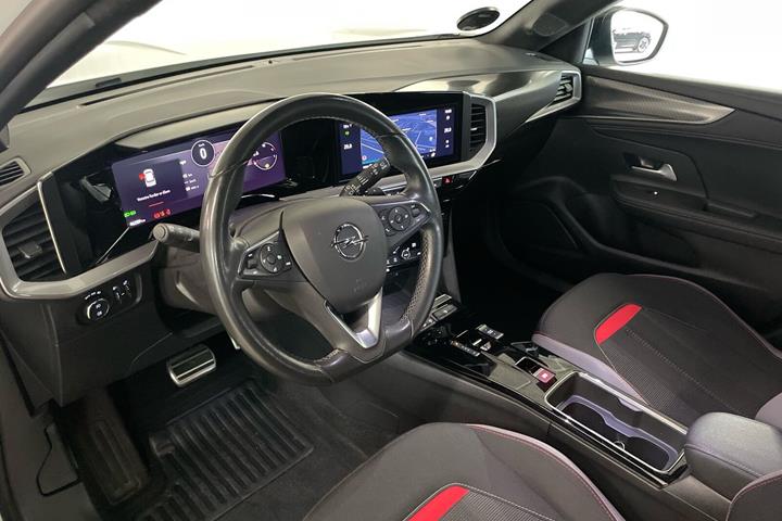Hvid Opel Mokka fra 2021