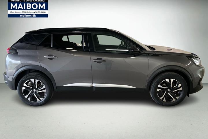 Grå Peugeot 2008 fra 2021