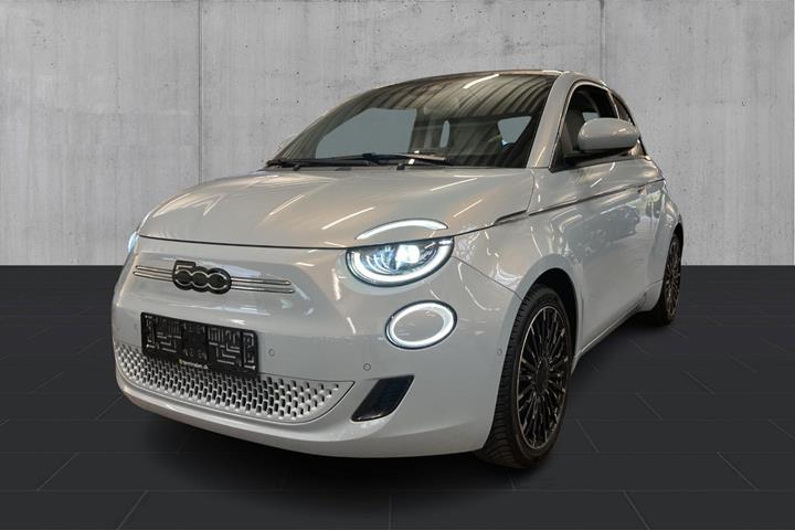 Blå Fiat 500e fra 2023
