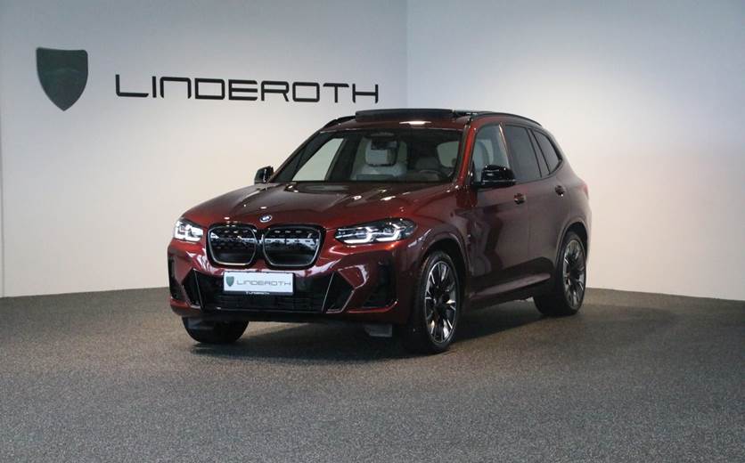 BMW iX3 Charged Plus M-Sport