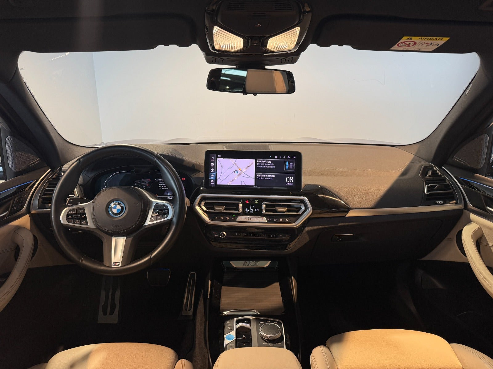 Rød BMW iX3 fra 2023