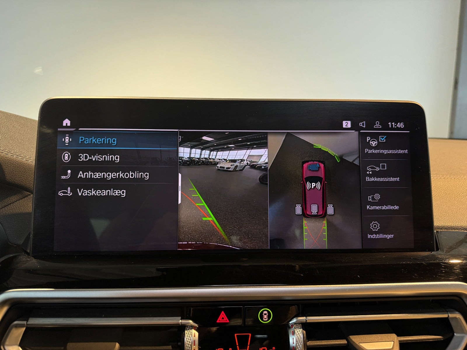 Rød BMW iX3 fra 2023