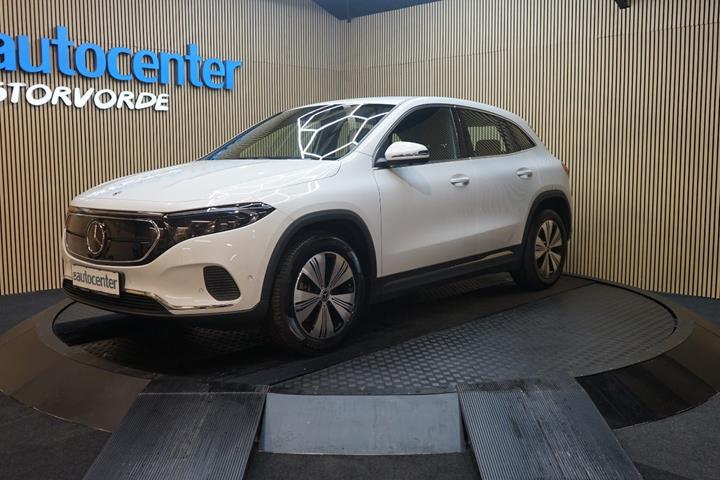 Hvid Mercedes EQA250+ fra 2024