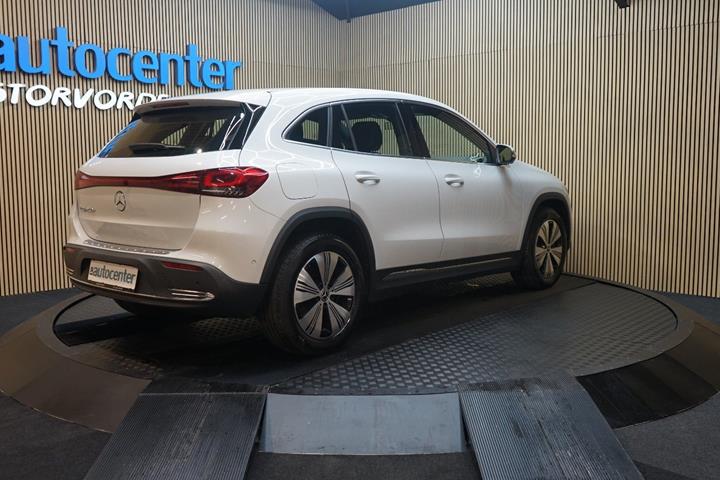 Hvid Mercedes EQA250+ fra 2024