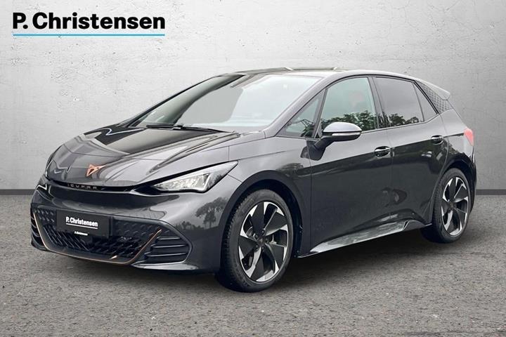 Grå Cupra Born fra 2023 set udefra