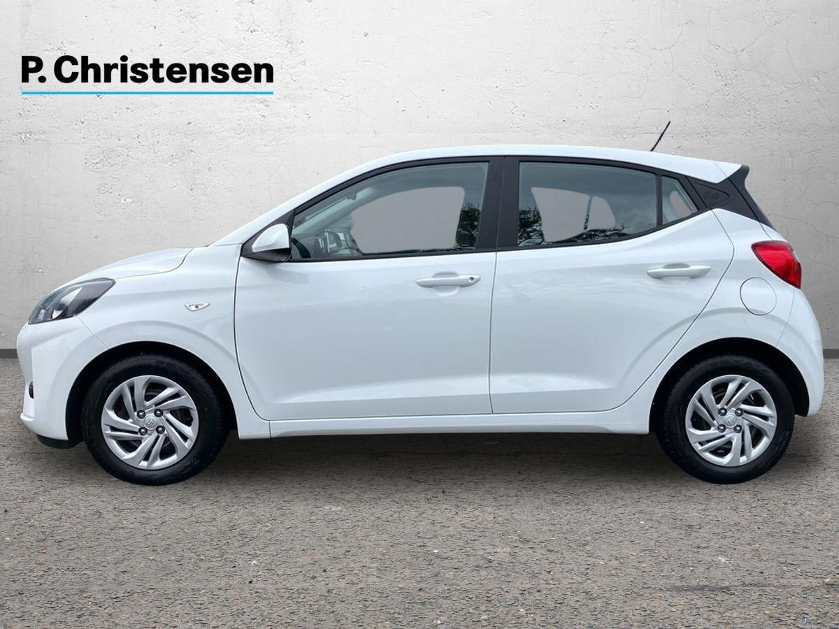 Hvid Hyundai i10 fra 2022
