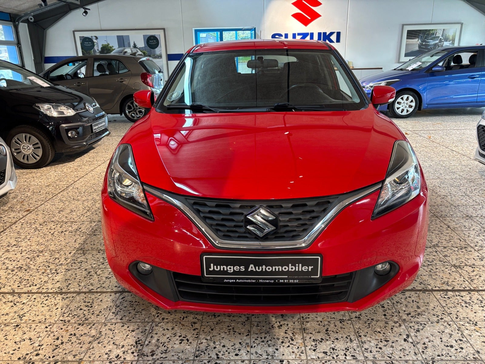 Rød Suzuki Baleno fra 2019