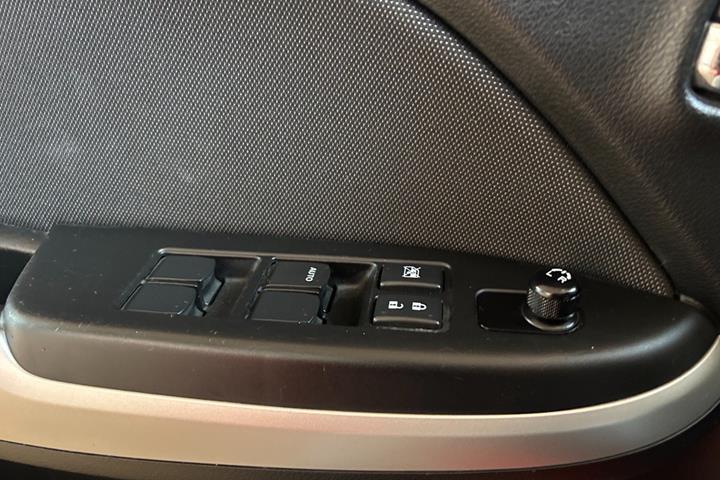Rød Suzuki Baleno fra 2019