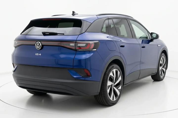 Blå VW ID.4 fra 2021
